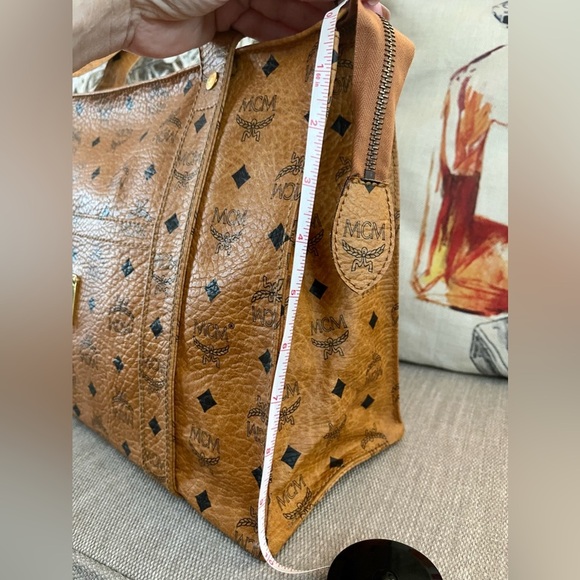 ⭐️COA⭐️ MCM VISETOS SHOPPER TOTE~MADE IN GERMANY~ ⚡️BEAUTIFUL VINTAGE BAG⚡️ - Picture 13 of 16